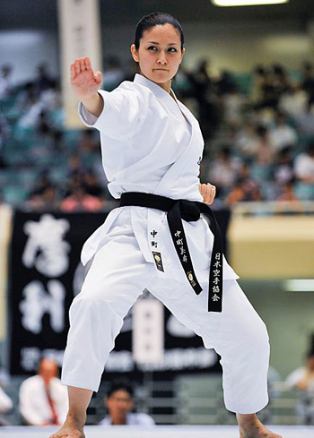 woman-kata-3 - World Shotokan Karate-do Federation Australia